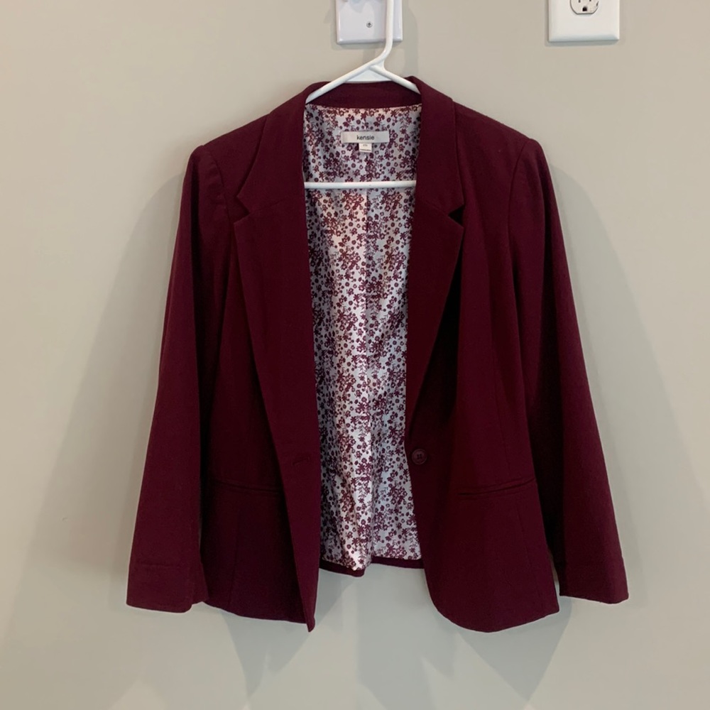 Kensie maroon blazer